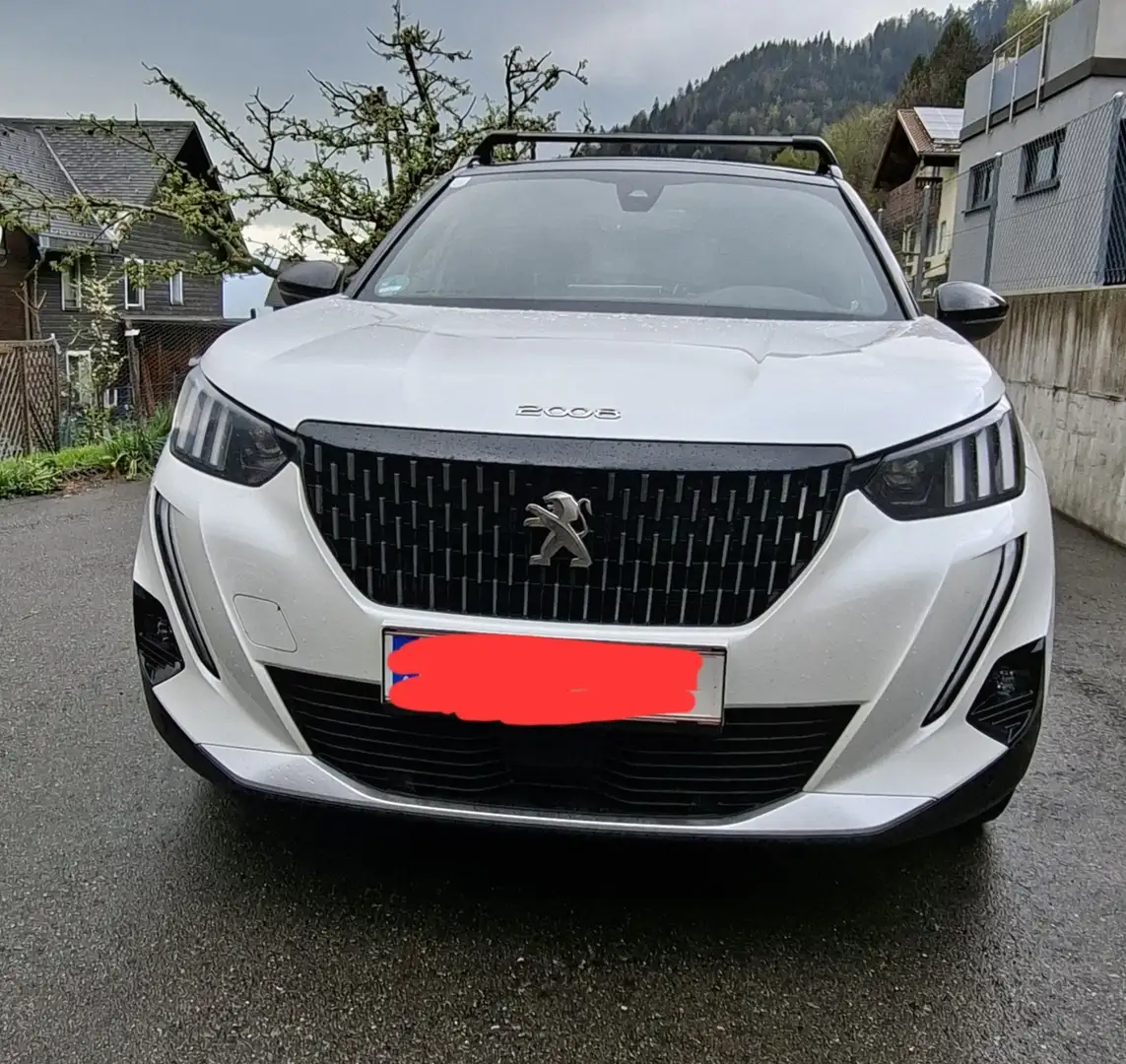Peugeot 2008 BlueHDi 110 S&S GT 6-Gang-Manuell - 2