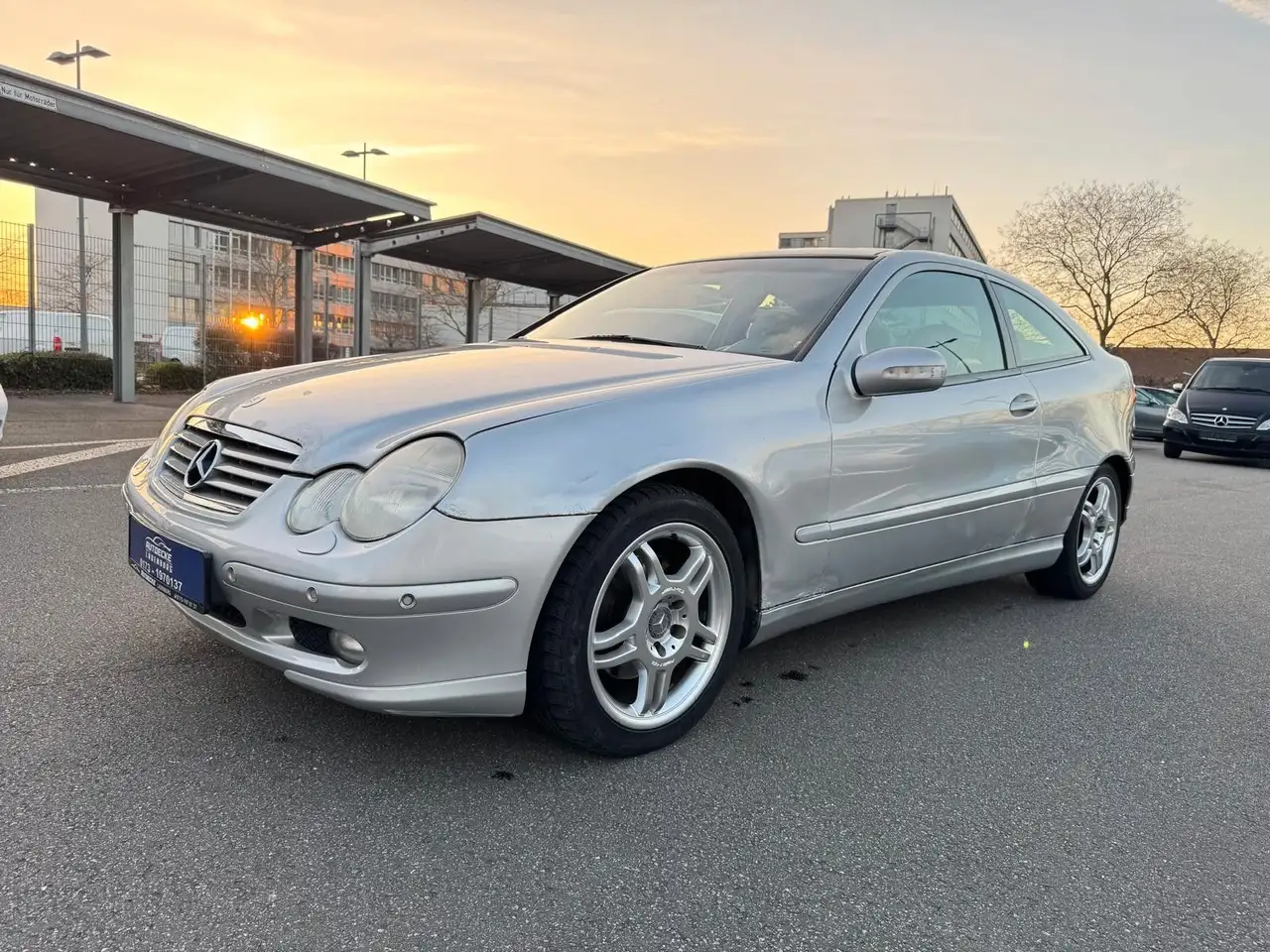 Mercedes-Benz C 230
