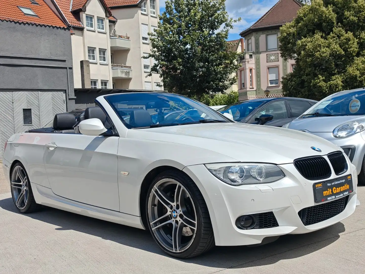 BMW 335 i Cabrio M-Performance *DE. FHZ*LCI*DKG*NAVI* Blanc - 2