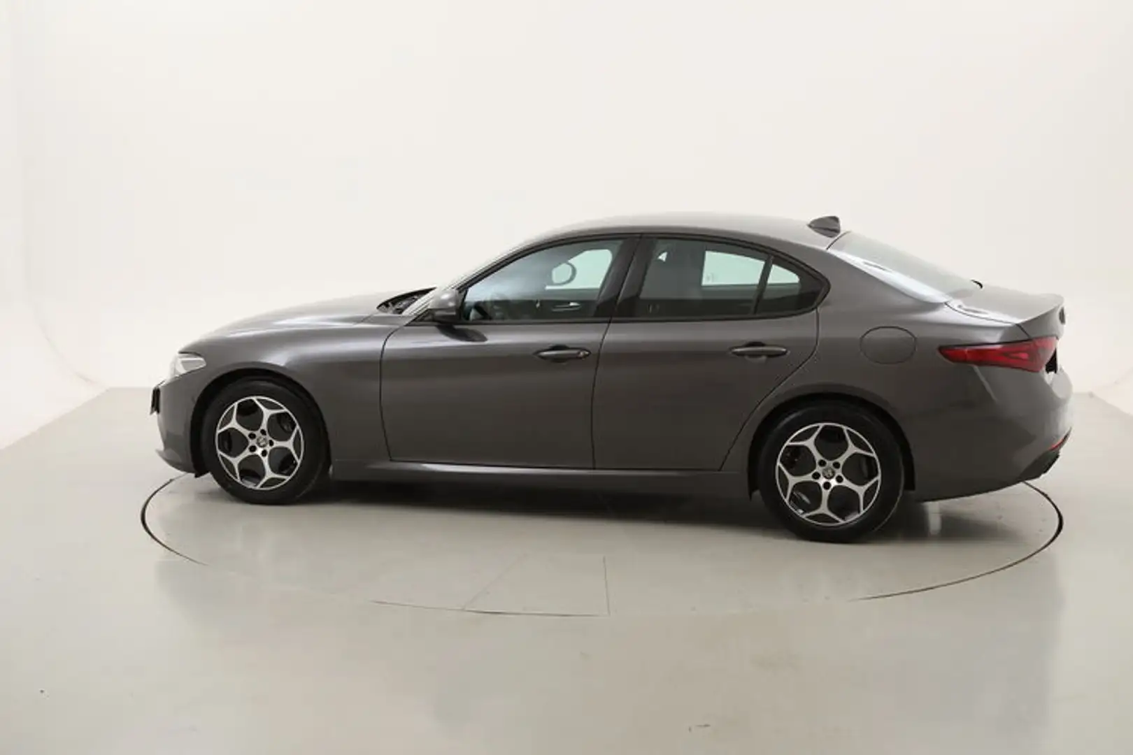 Alfa Romeo Giulia Super Business AT8 2.1 Diesel 160CV Grigio - 2