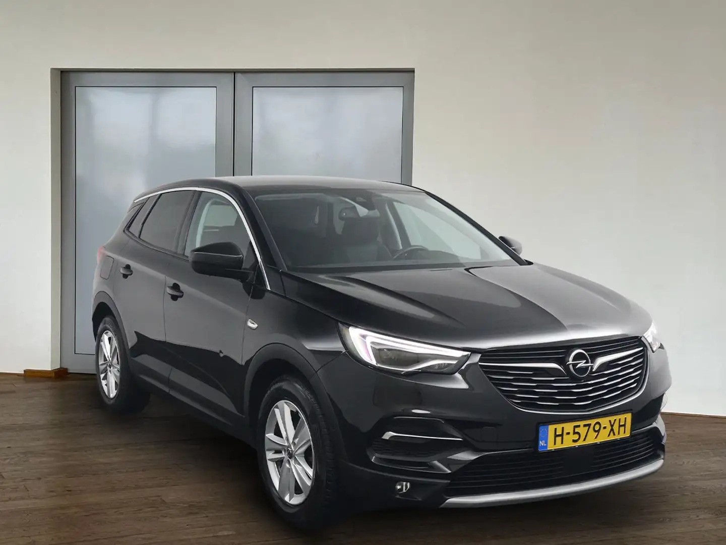 Opel Grandland X 1.2 Turbo Business Executive*NAVI*ECC*CRUISE*HAAK* Zwart - 2