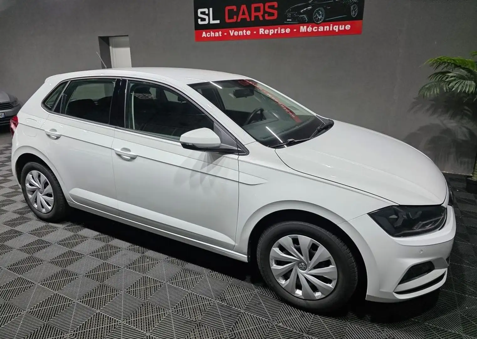 Volkswagen Polo VI 1.0 80ch À partir de 129.66 mois Blanc - 1