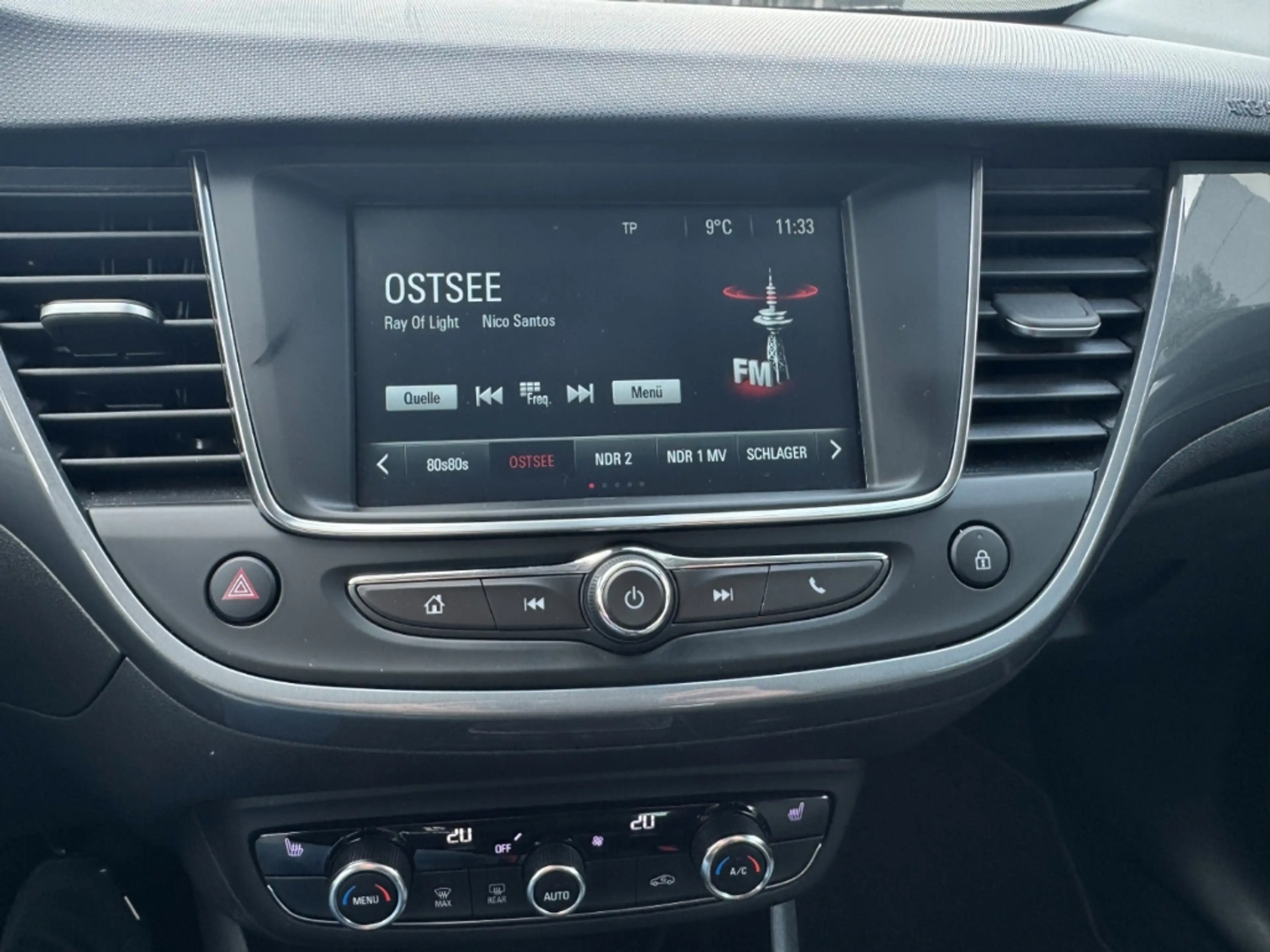 Opel Crossland Elegance 1.2 Turbo SHZ+LHZ+Kamera+AHK — photo 10