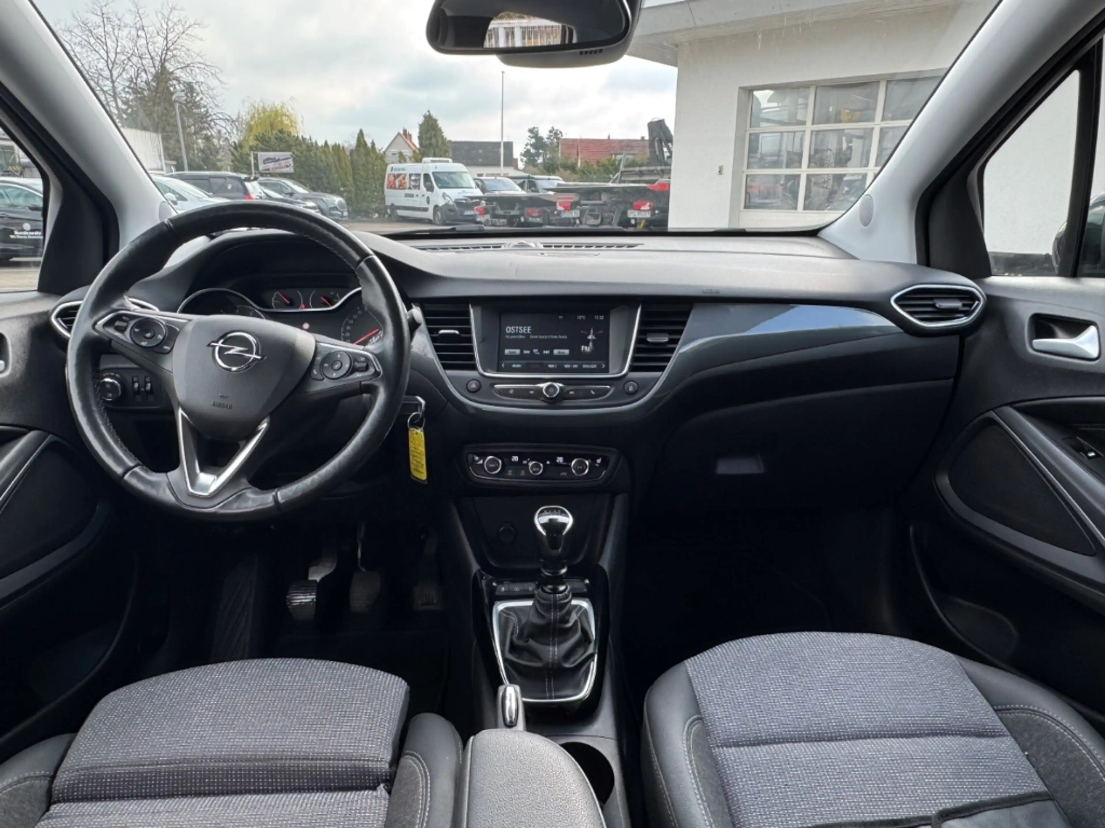Opel Crossland Elegance 1.2 Turbo SHZ+LHZ+Kamera+AHK — photo 6
