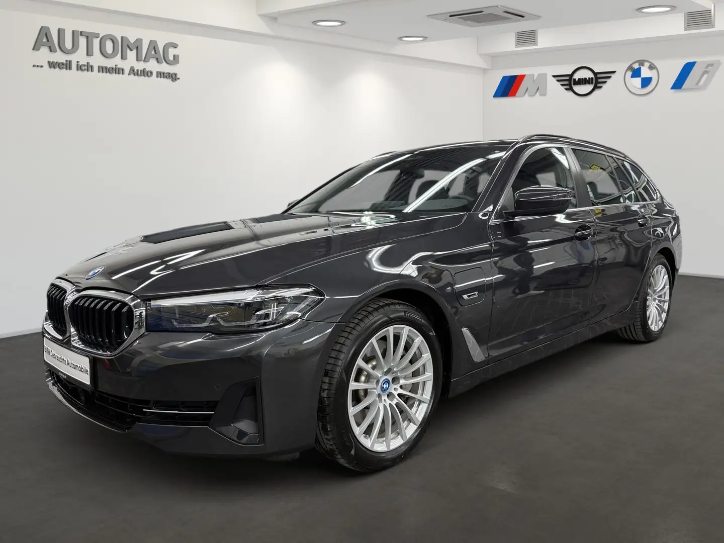 BMW 530 e Panorama*LiveCockpit Prof*Stop&Go*DAB*1.Hand*Unf Grau - 1