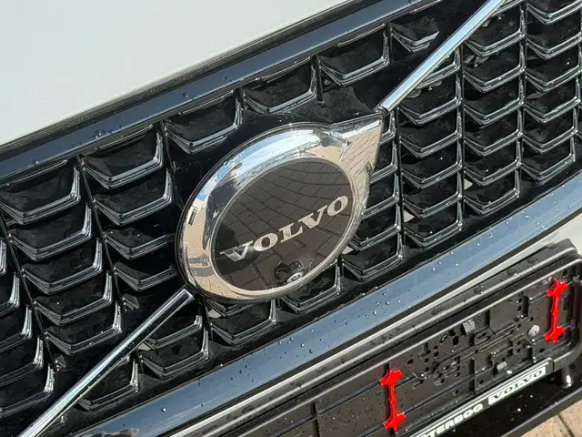 Volvo XC60 view 11