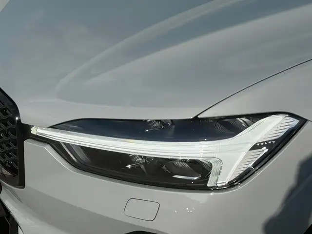 Volvo XC60 view 10
