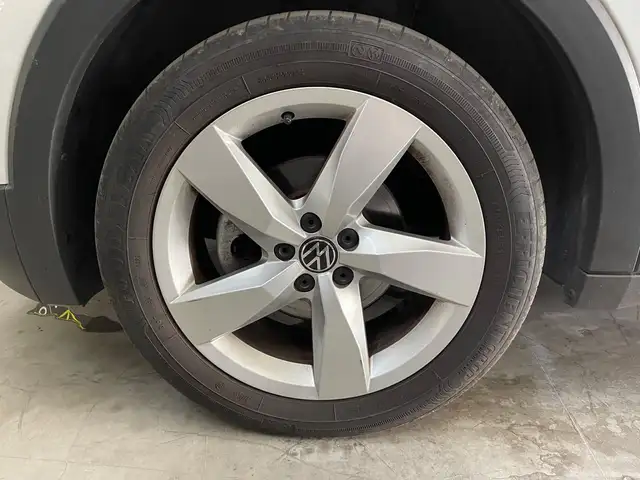 Volkswagen T-Cross view 15