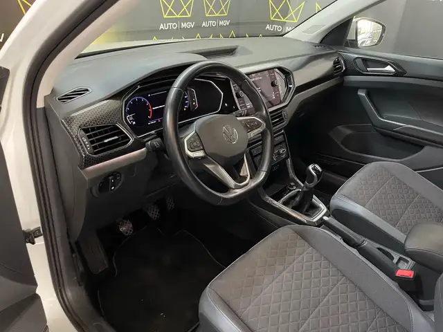 Volkswagen T-Cross view 7