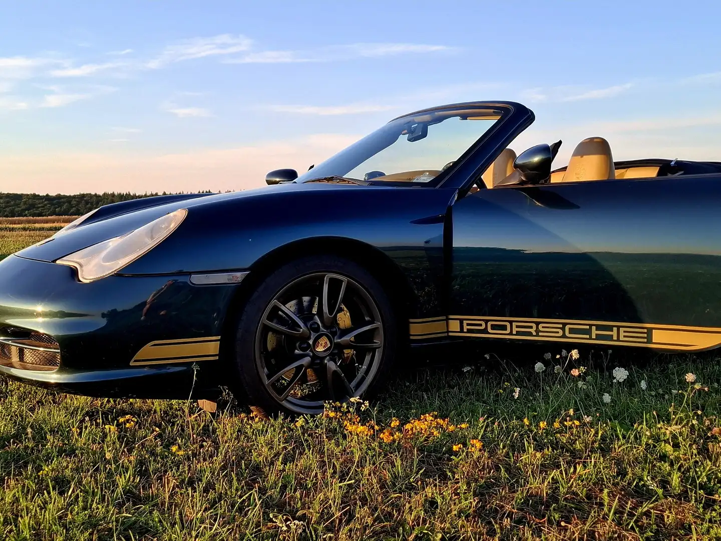 Porsche 996 911 Carrera 4 Cabrio 1 Vorbesitzer Grün - 2