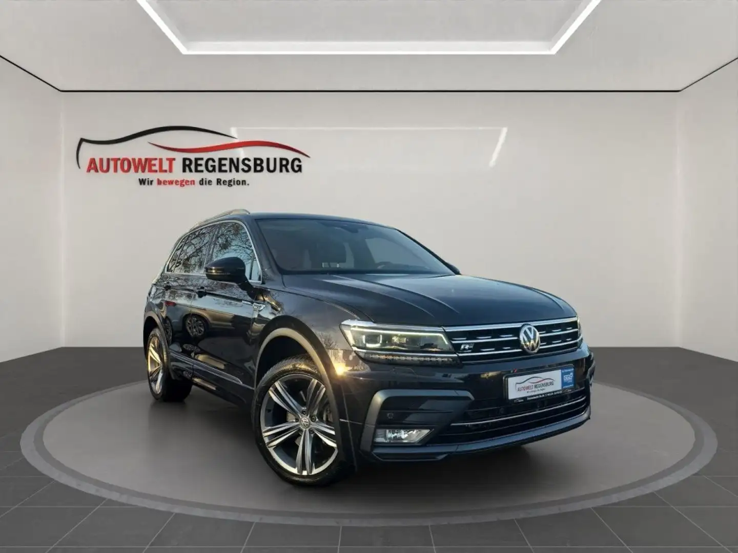 Volkswagen Tiguan 2.0 TDI*DSG*PANO*MATRIX*ACC*3X R-LINE* 4M Schwarz - 1