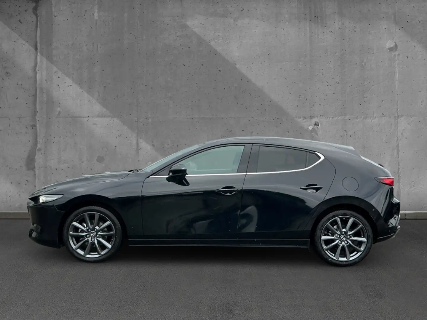 Mazda 3 2.0 AT Exclusive-Line Daso Desi MAtrix Bose 360 Schwarz - 2