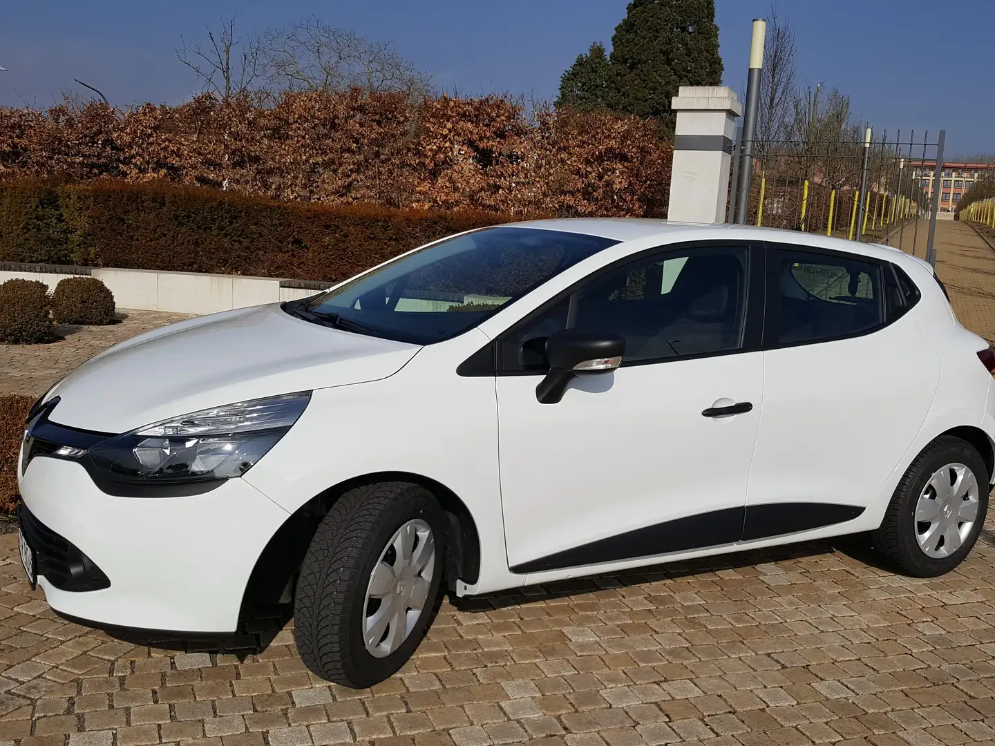 Renault Clio Clio 1.2 16V 65 Authentique Weiß - 1