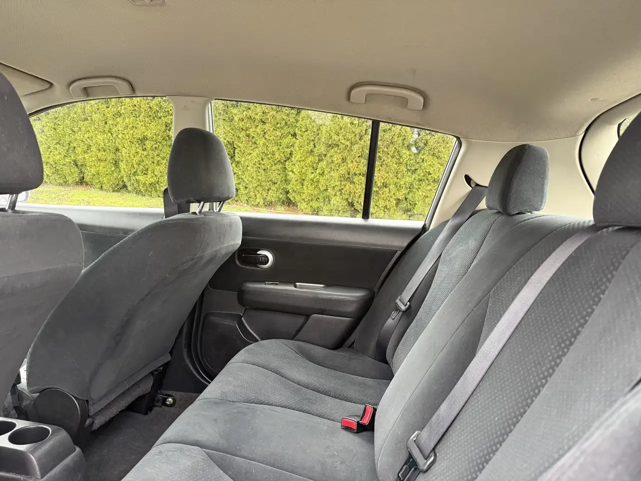 Nissan Versa снимка Nissan Versa