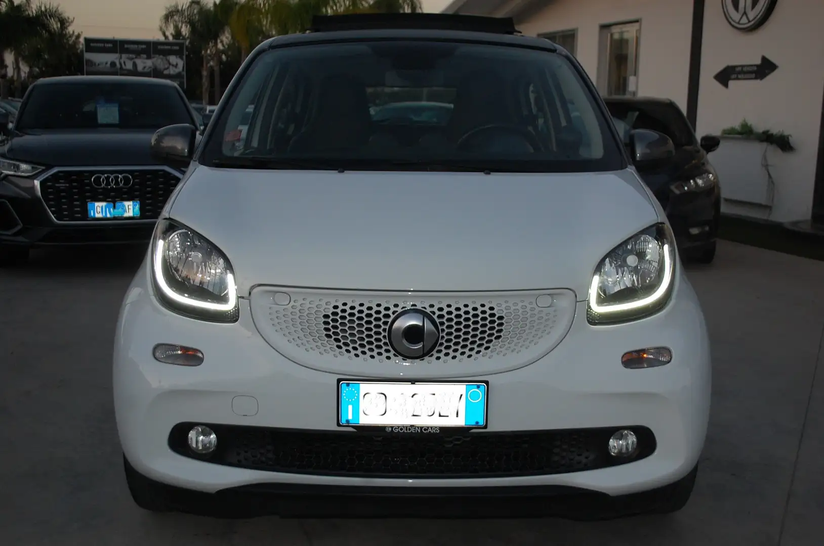 smart forFour 1.0 Prime 71CV twinamic Cabrio Uff Italy Lega Navi Beyaz - 2