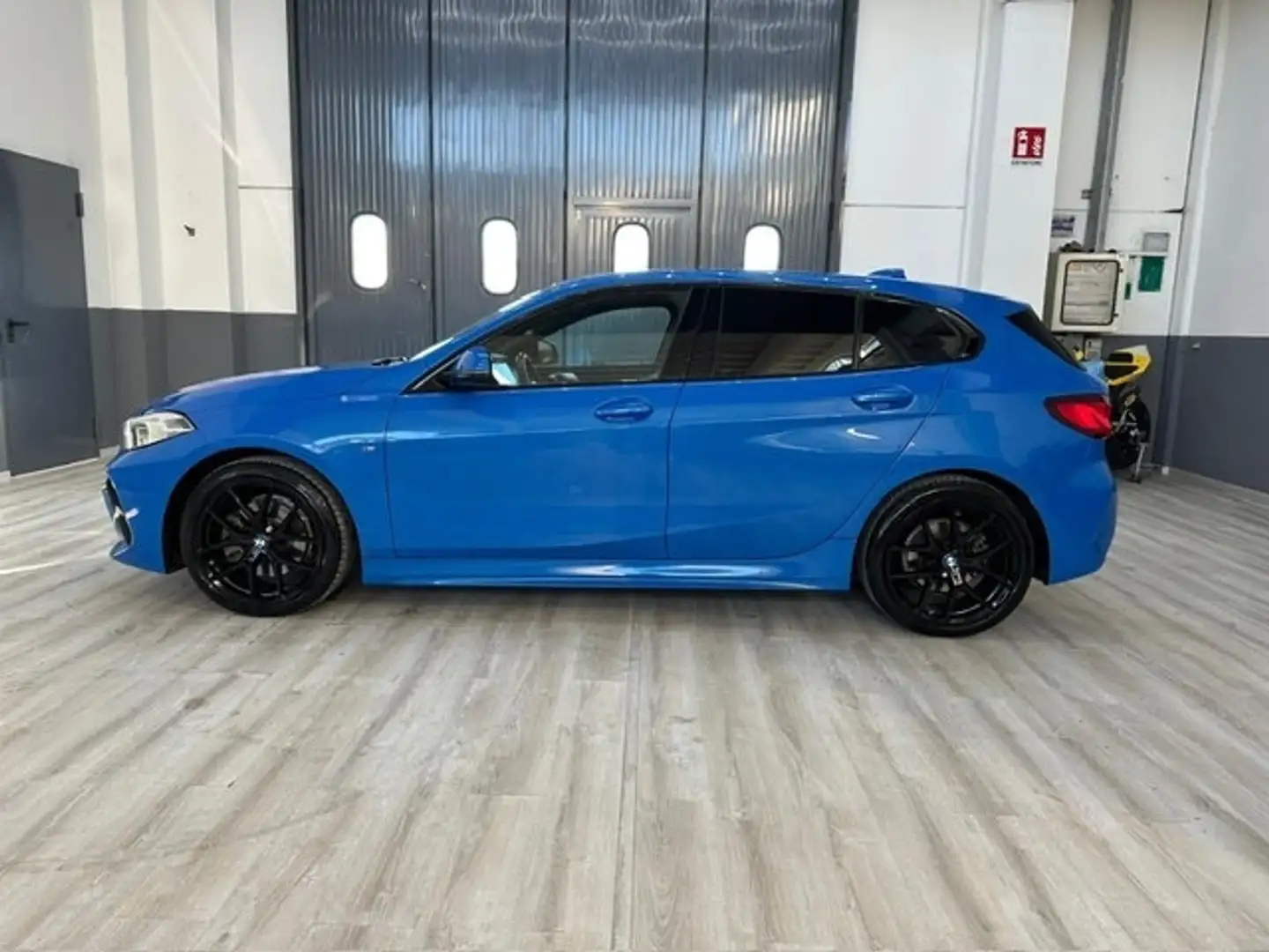 BMW 116 116i 5p. Msport tetto panoramico Синий - 2