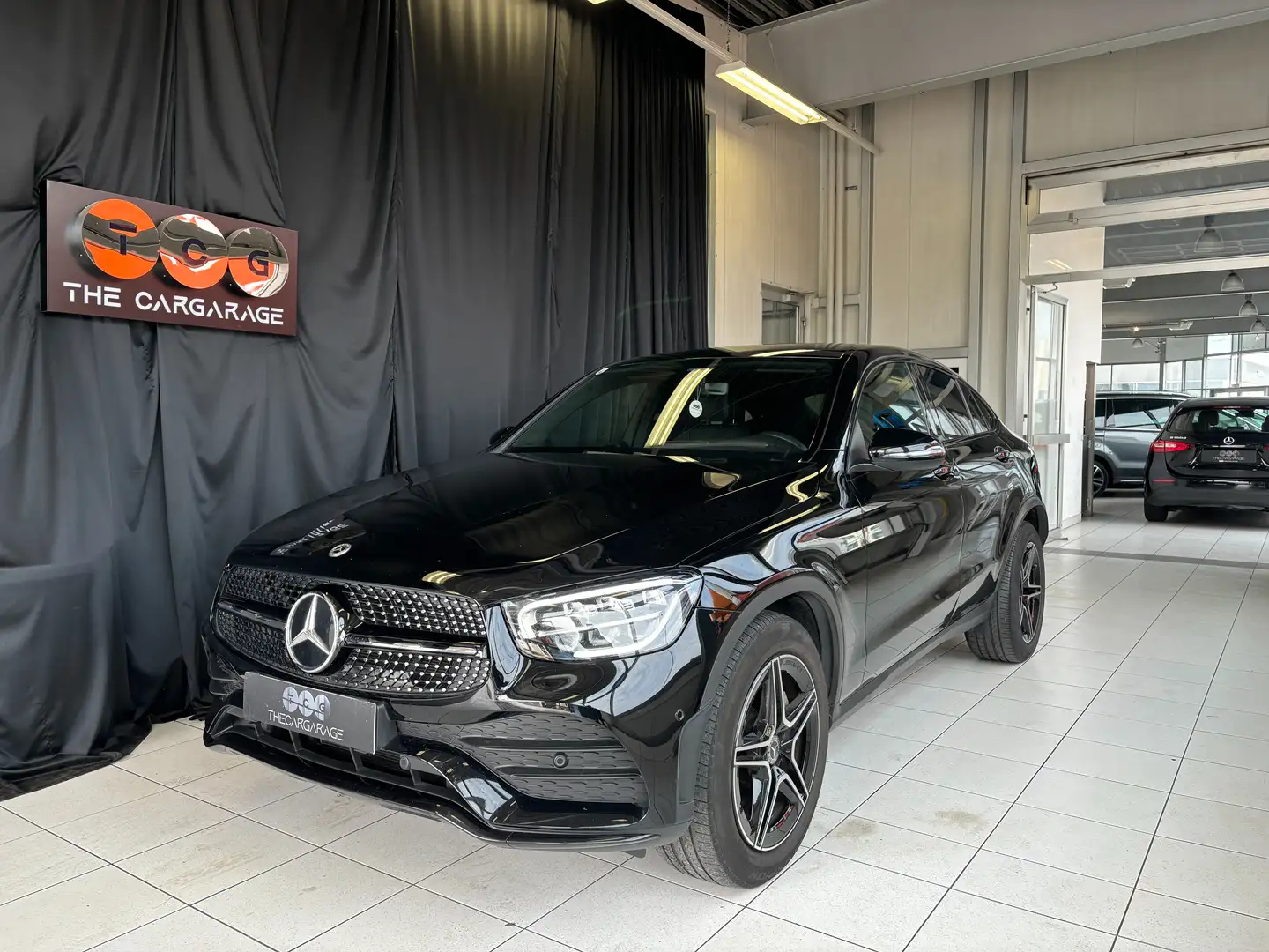 Mercedes-Benz GLC 200 GLC 200d 4Matic AMG Schwarz - 1