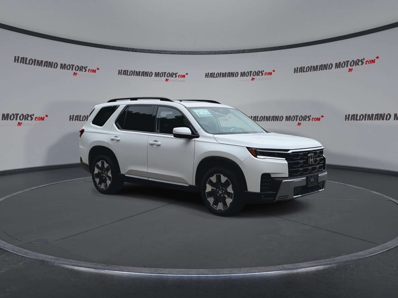 2026 Honda Pilot Touring AWD | One Owner | No Accidents | Vent. Fro — photo 1