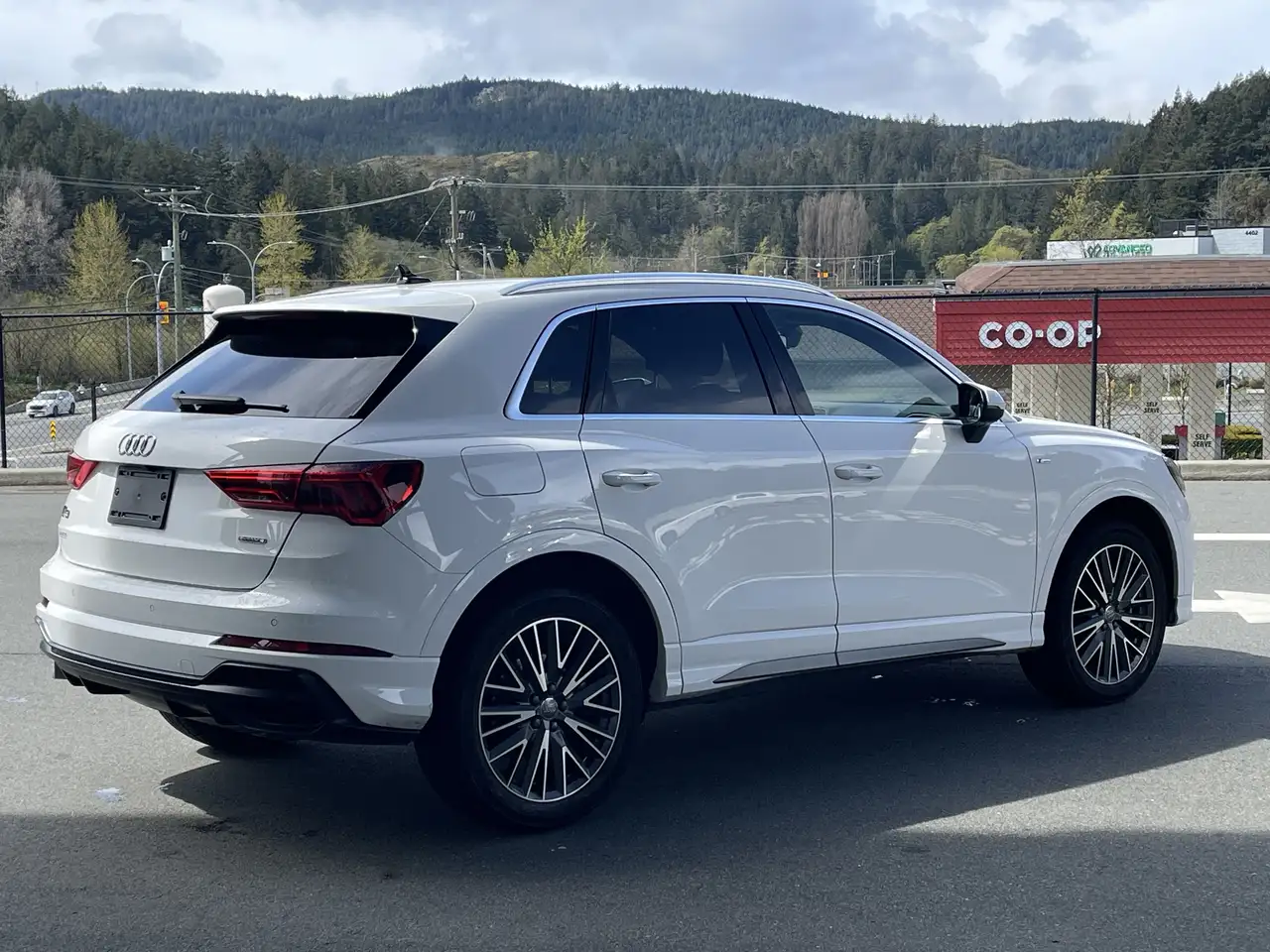 Audi Q3 снимка Audi Q3