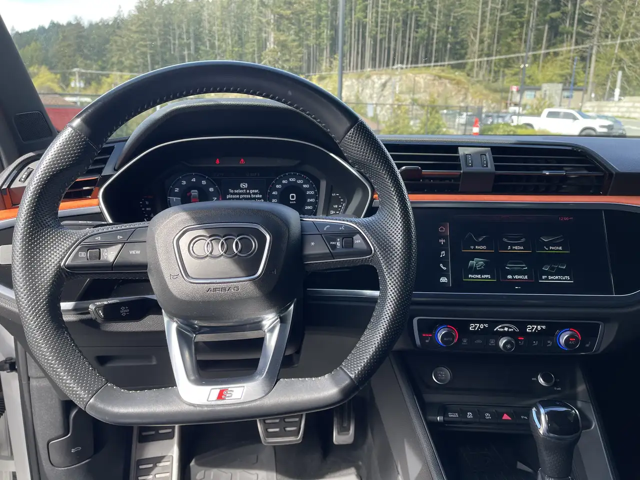 Audi Q3 снимка Audi Q3