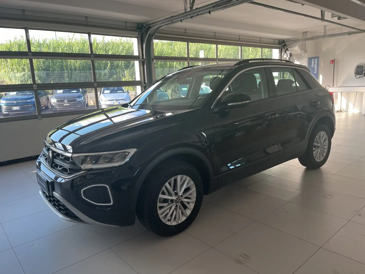 Volkswagen T-Roc 2.0 TDI SCR LIFE 115 CV Schwarz - 1