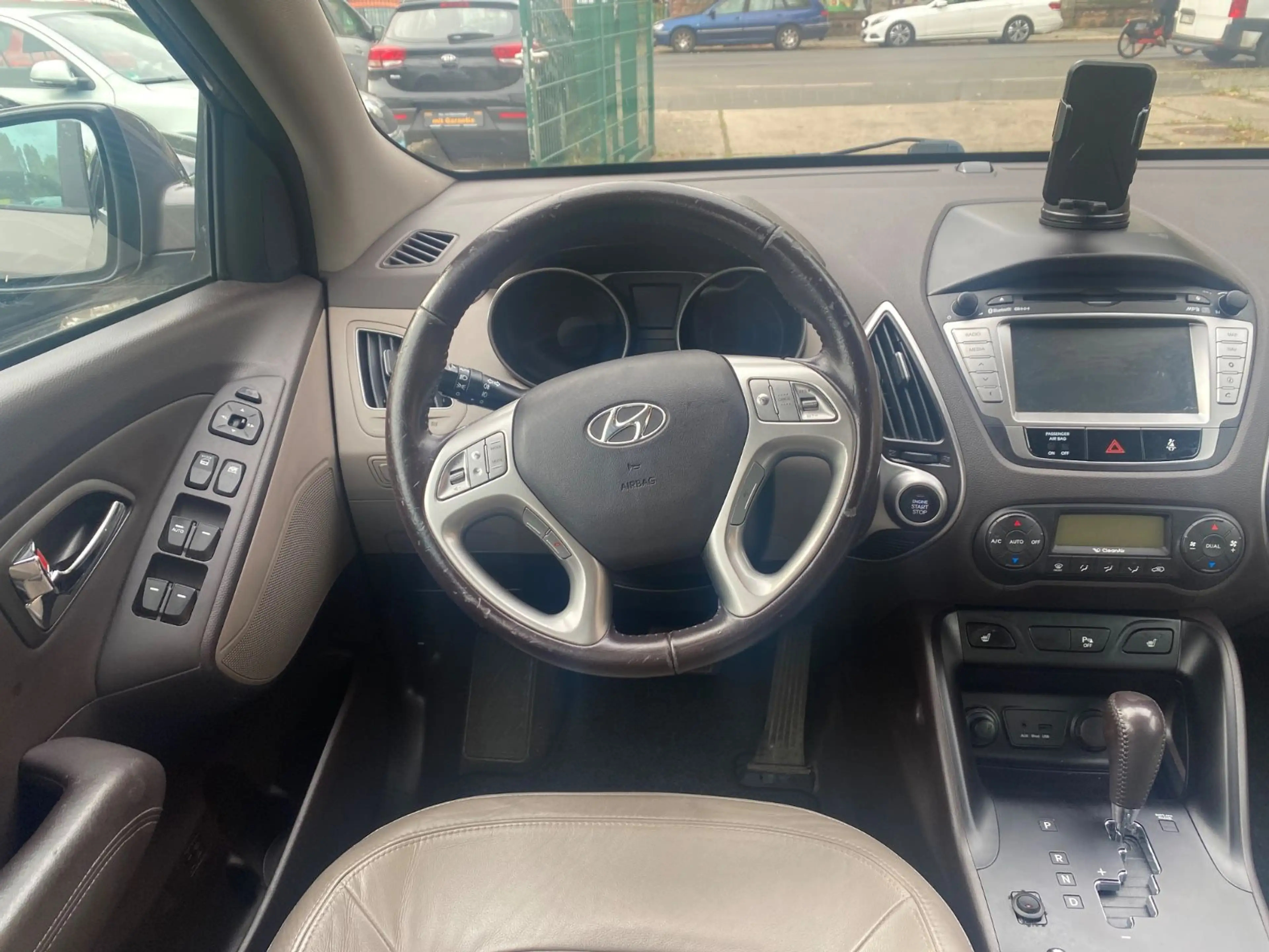 Hyundai iX35 4x4 AWD Aut.+Leder+Allwetter+AHK+PDC — photo 11