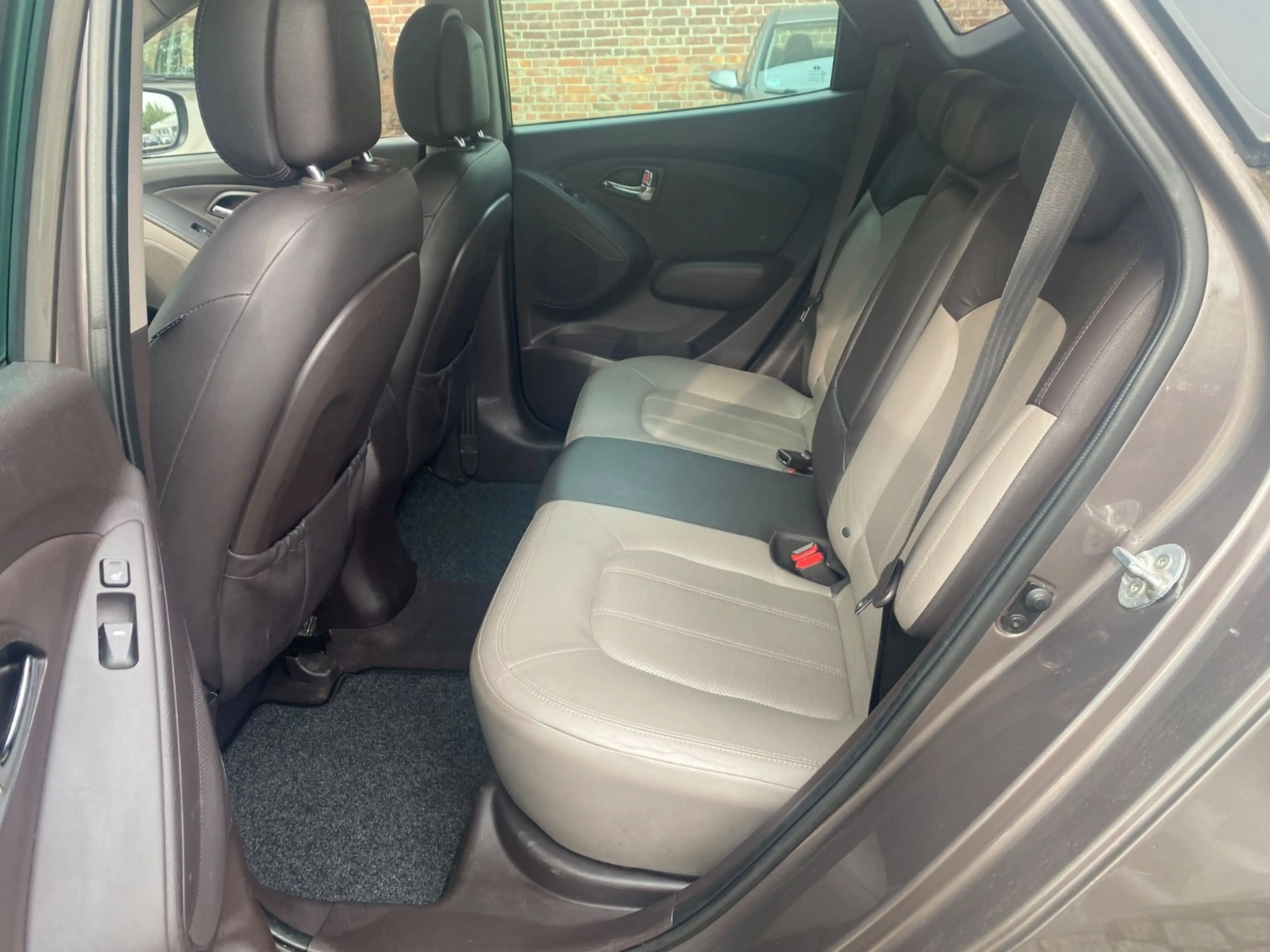 Hyundai iX35 4x4 AWD Aut.+Leder+Allwetter+AHK+PDC — photo 15