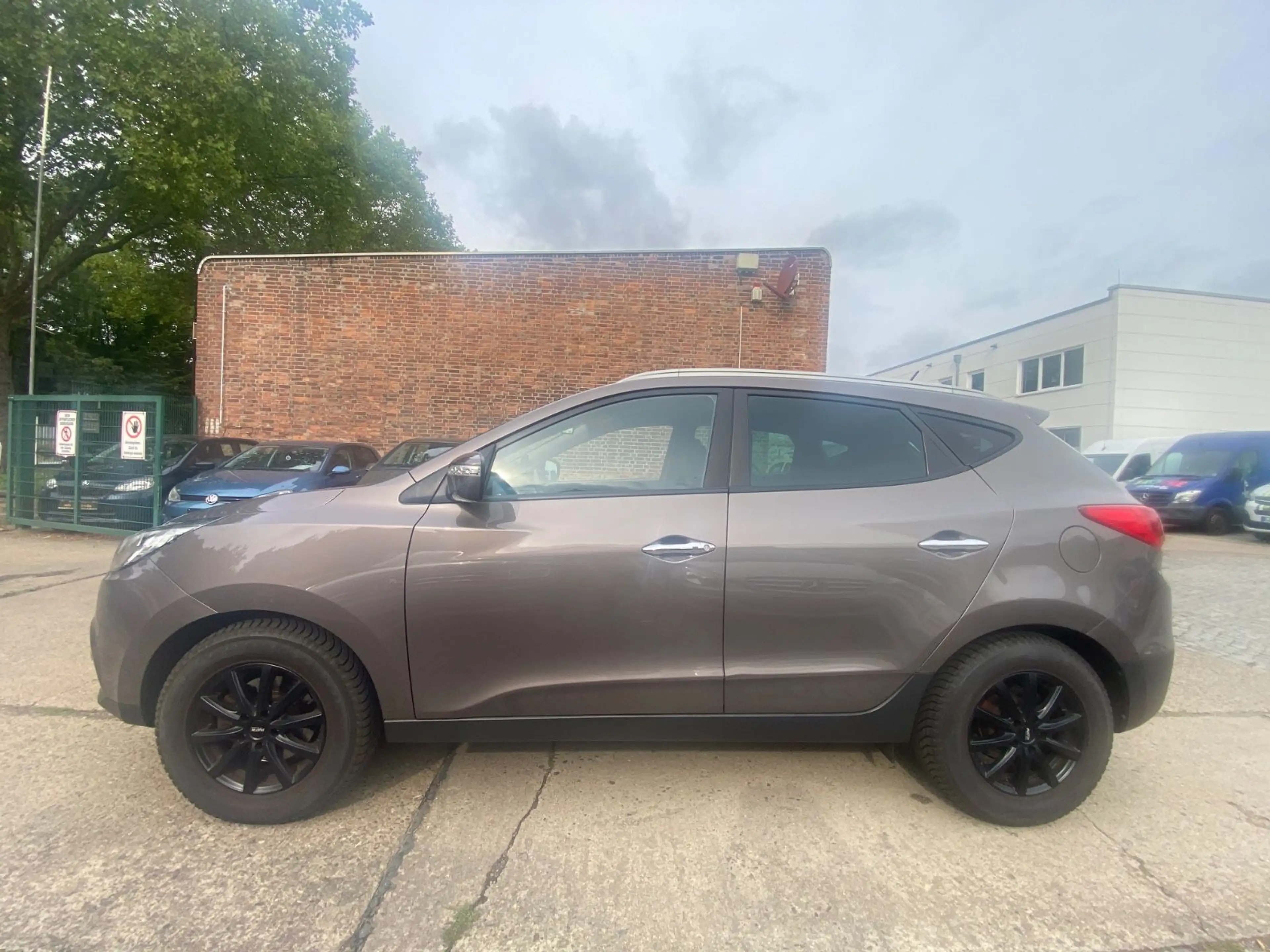 Hyundai iX35 4x4 AWD Aut.+Leder+Allwetter+AHK+PDC — photo 4