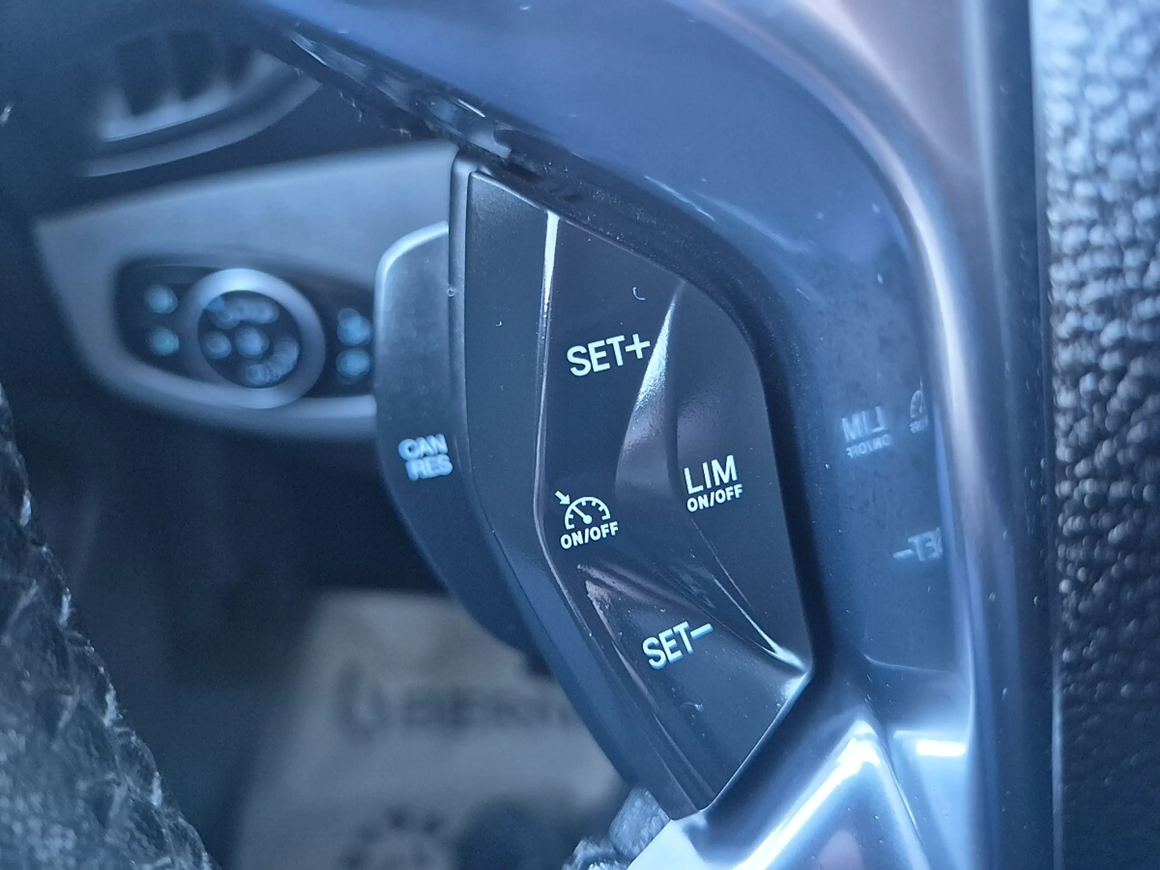 Ford Grand Tourneo Connect Trend 1,5 EcoBlue L2 — photo 9