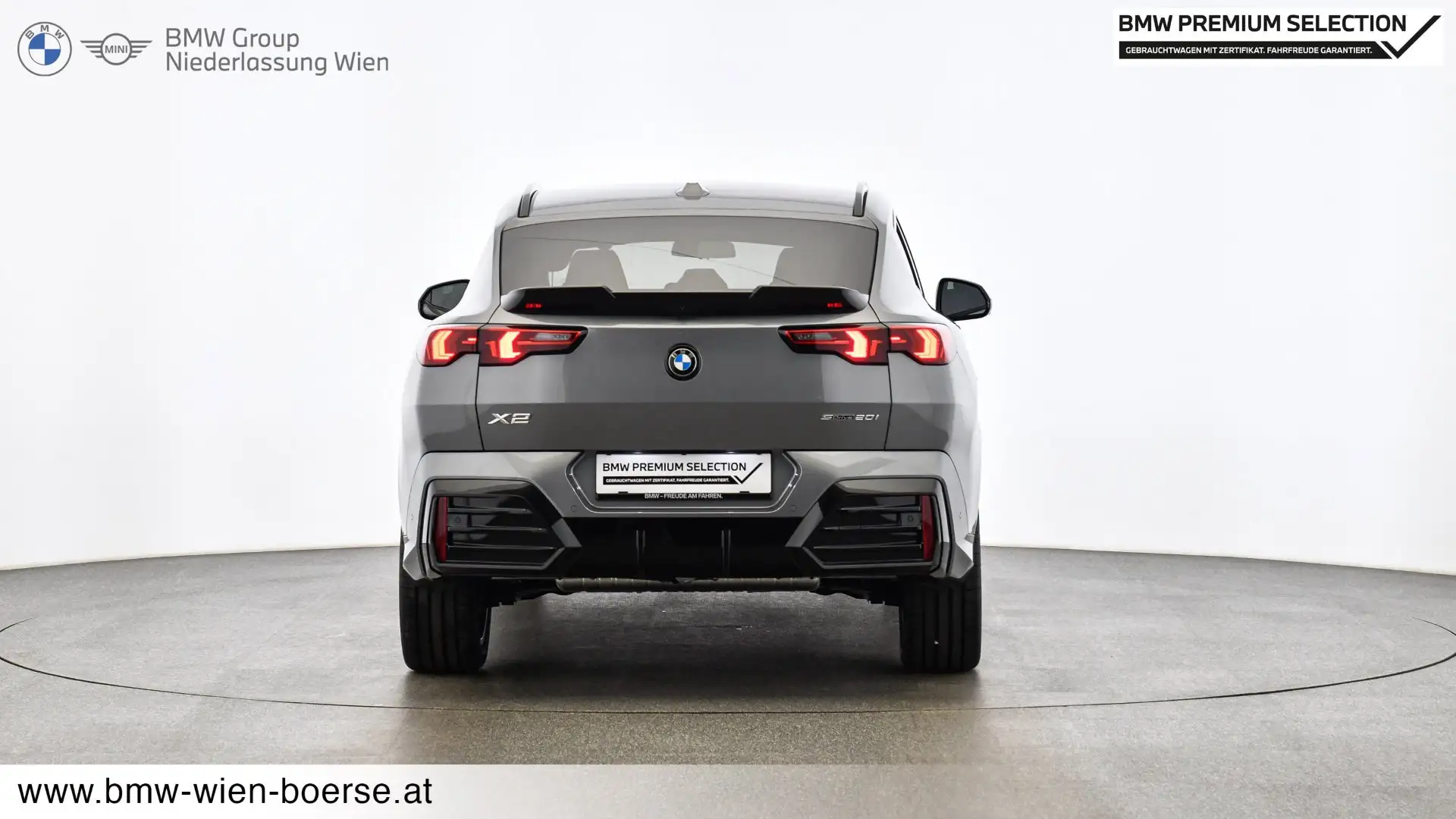 BMW X2 sDrive20i Grau - 2