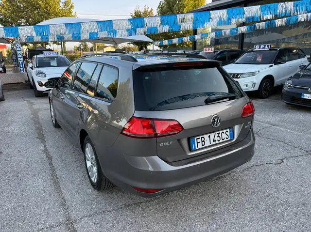 Volkswagen Golf Variant " INTROVABILE CON QUESTI KM " Golf VII Variant 1.4 tgi Highline Executive