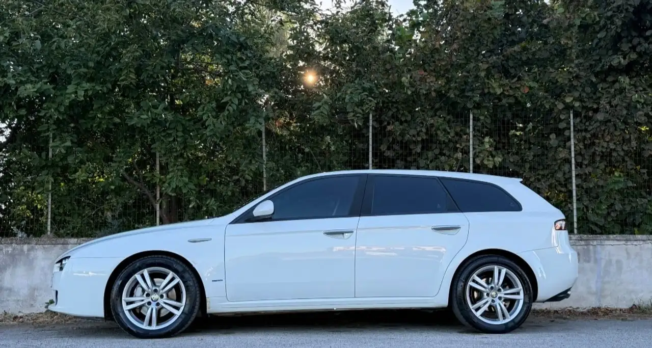 Alfa Romeo 159