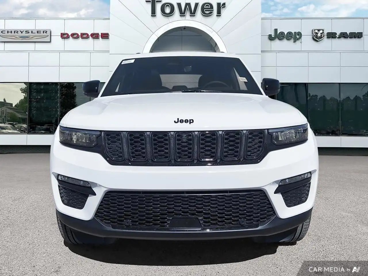 Jeep Grand Cherokee снимка Jeep Grand Cherokee