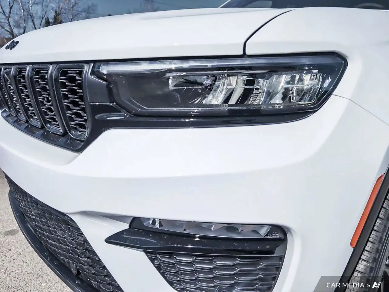 Jeep Grand Cherokee снимка Jeep Grand Cherokee