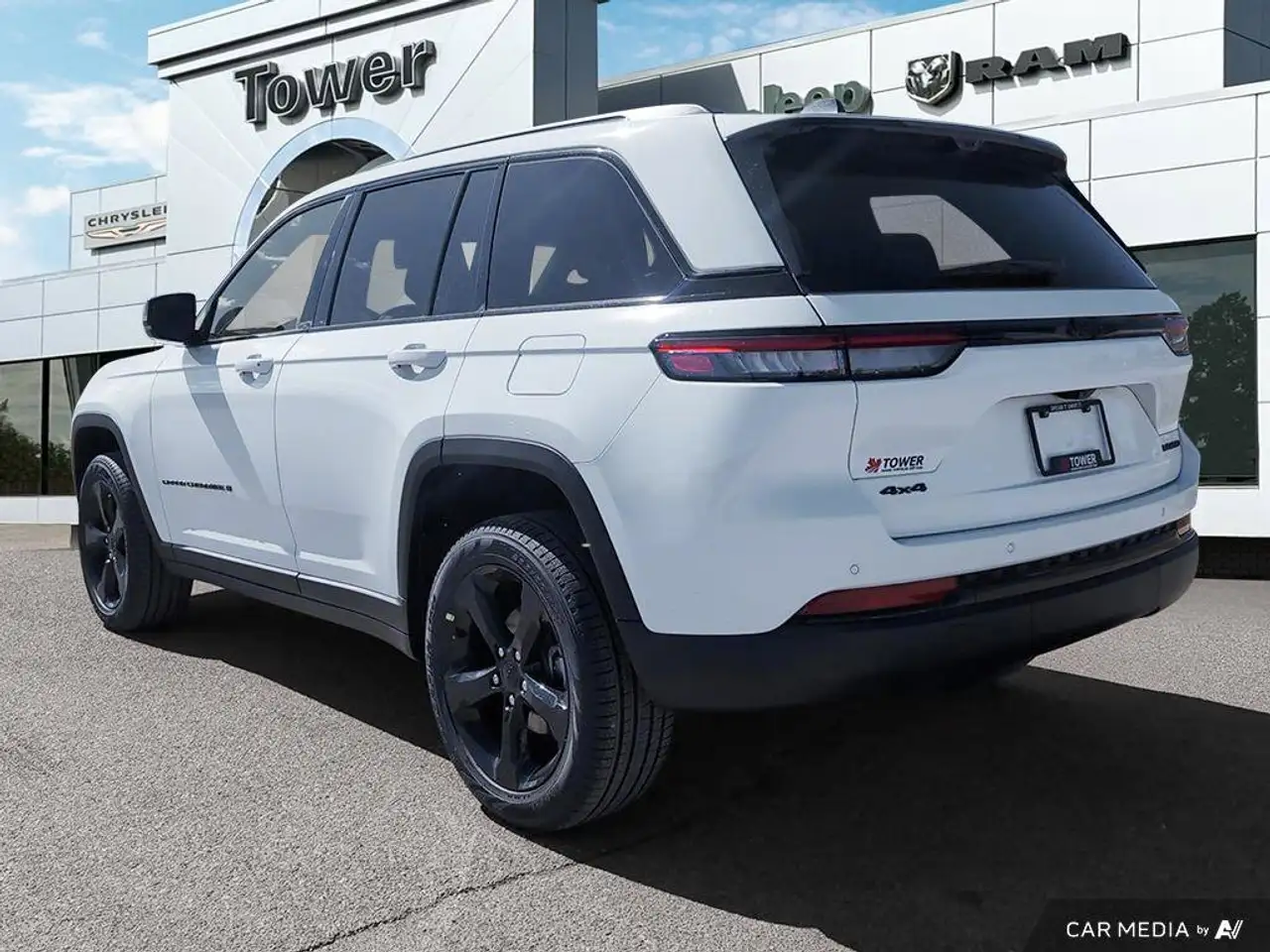 Jeep Grand Cherokee снимка Jeep Grand Cherokee