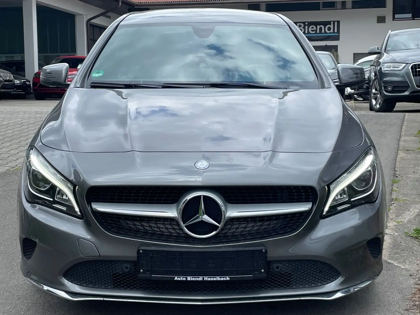 Mercedes-Benz CLA 200 CLA -Klasse Shooting Brake CLA 200 Grijs - 2