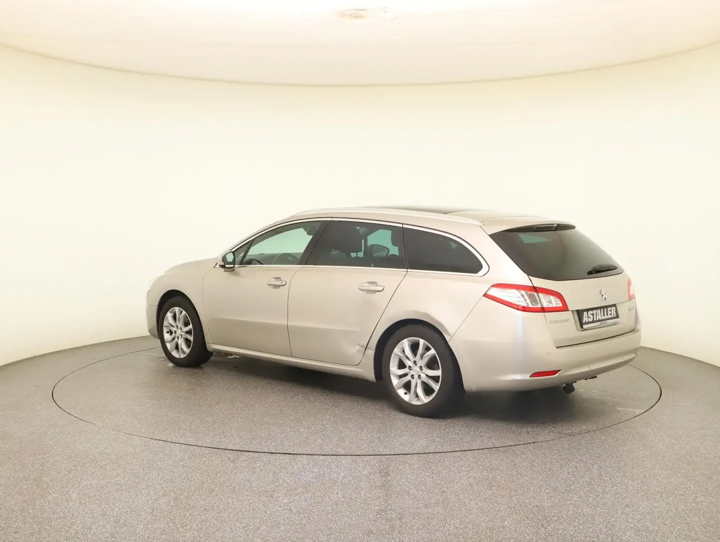 Peugeot 508 SW 1.6 HDI Business Line Pano+PDC+Tempo+HUD Silber - 2