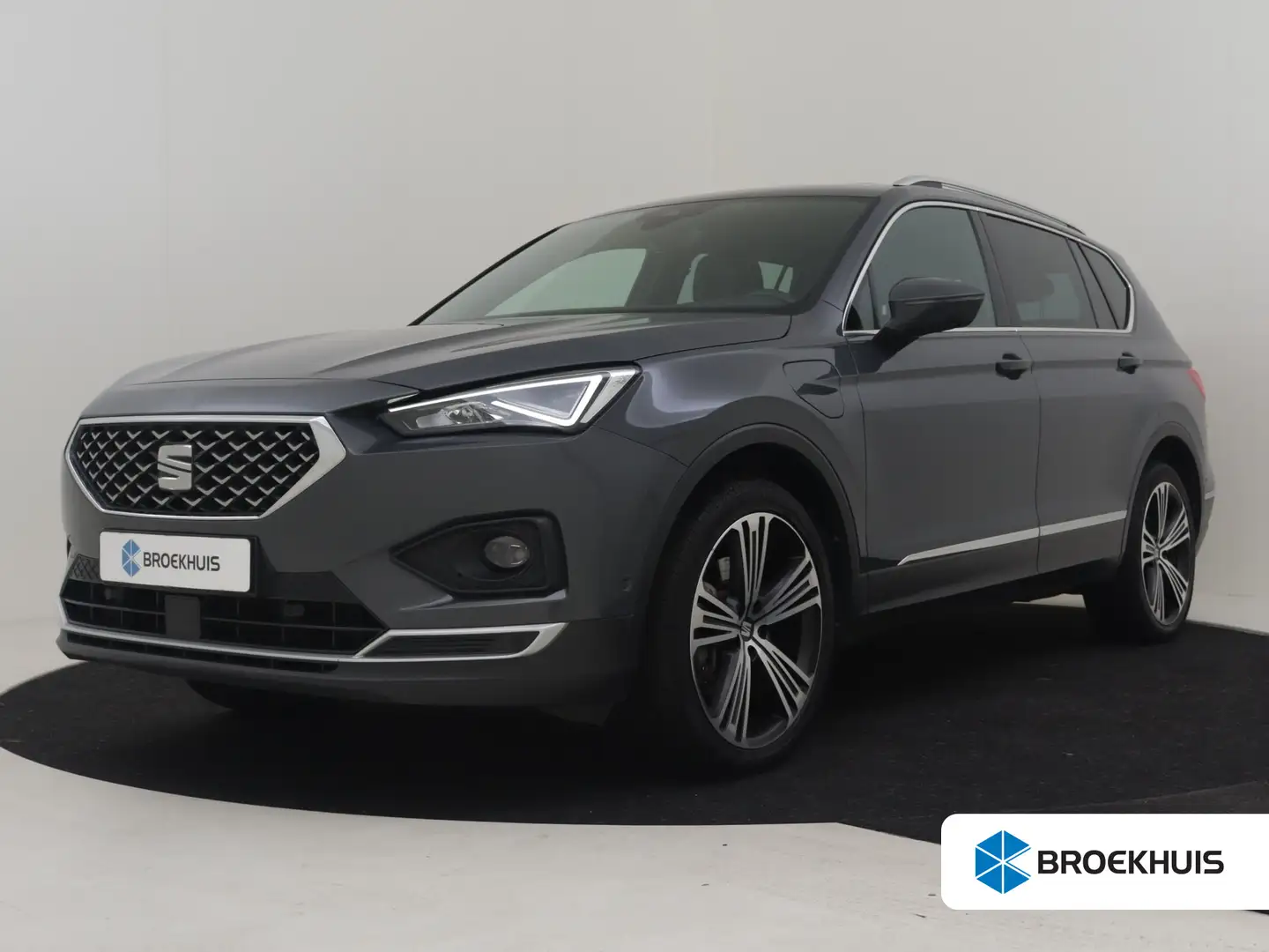 SEAT Tarraco Xcellence e-Hybrid 245pk | Trekhaak | Park assist Grijs - 1