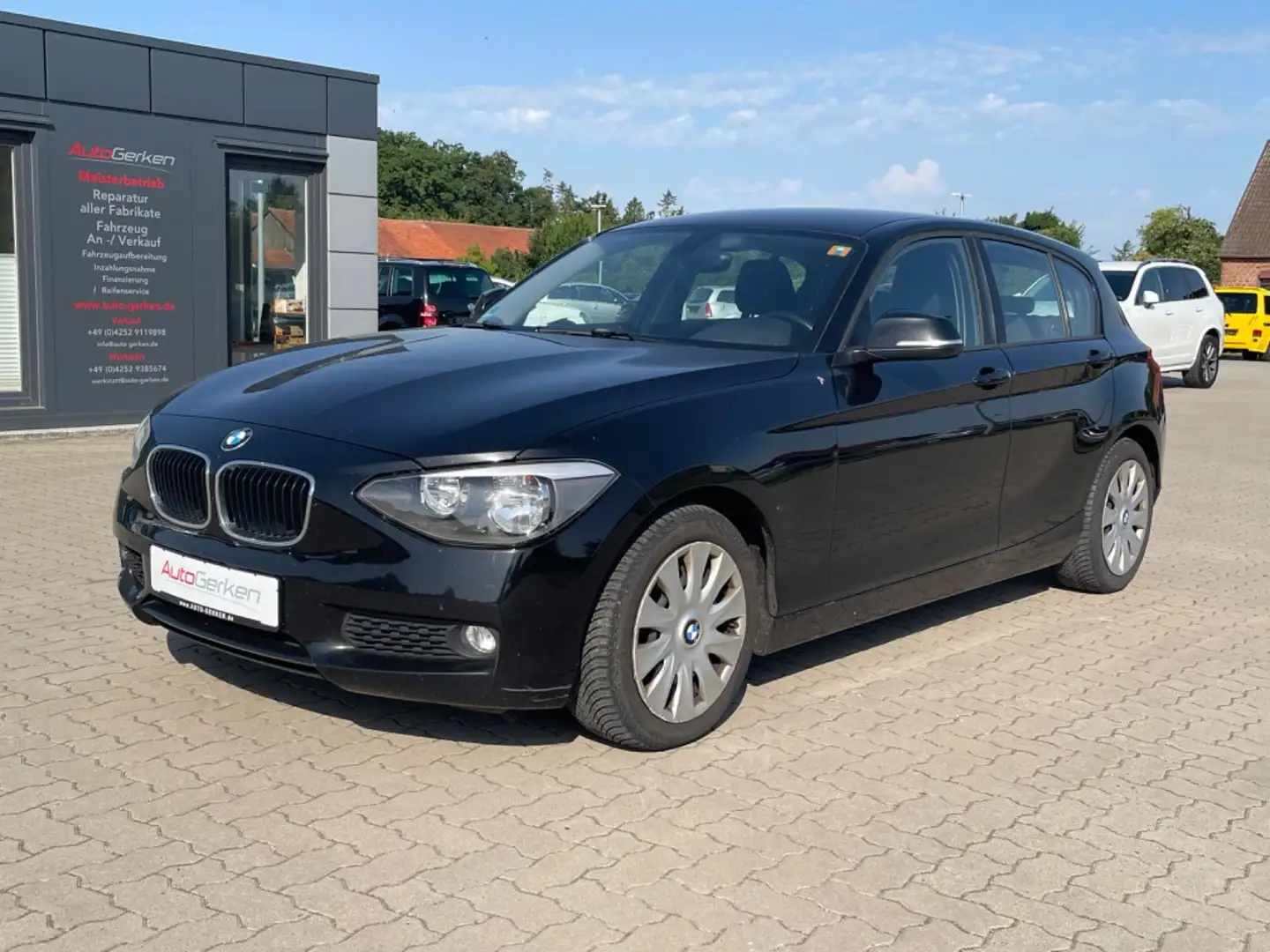 BMW 116 d 2.0 5 trg. Automatik Sitzheizung Schwarz - 2