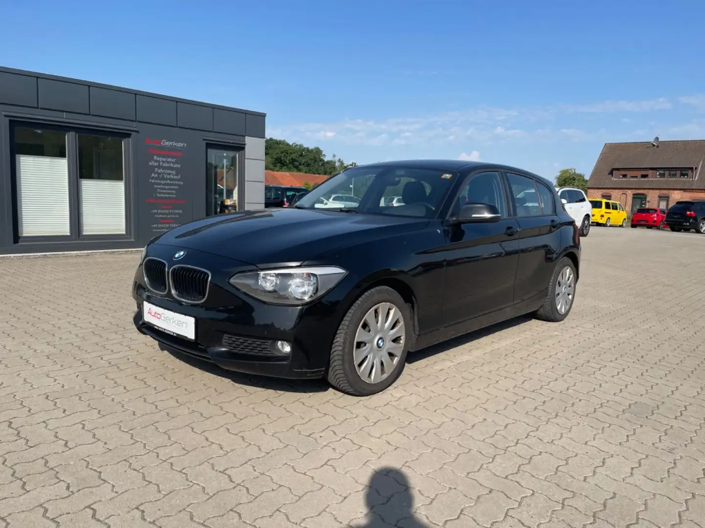 BMW 116 d 2.0 5 trg. Automatik Sitzheizung Schwarz - 1