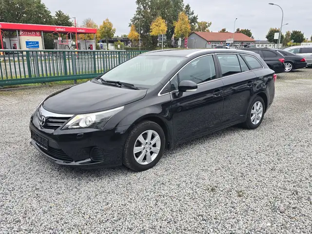 Toyota Avensis Kombi  TÜV NEU