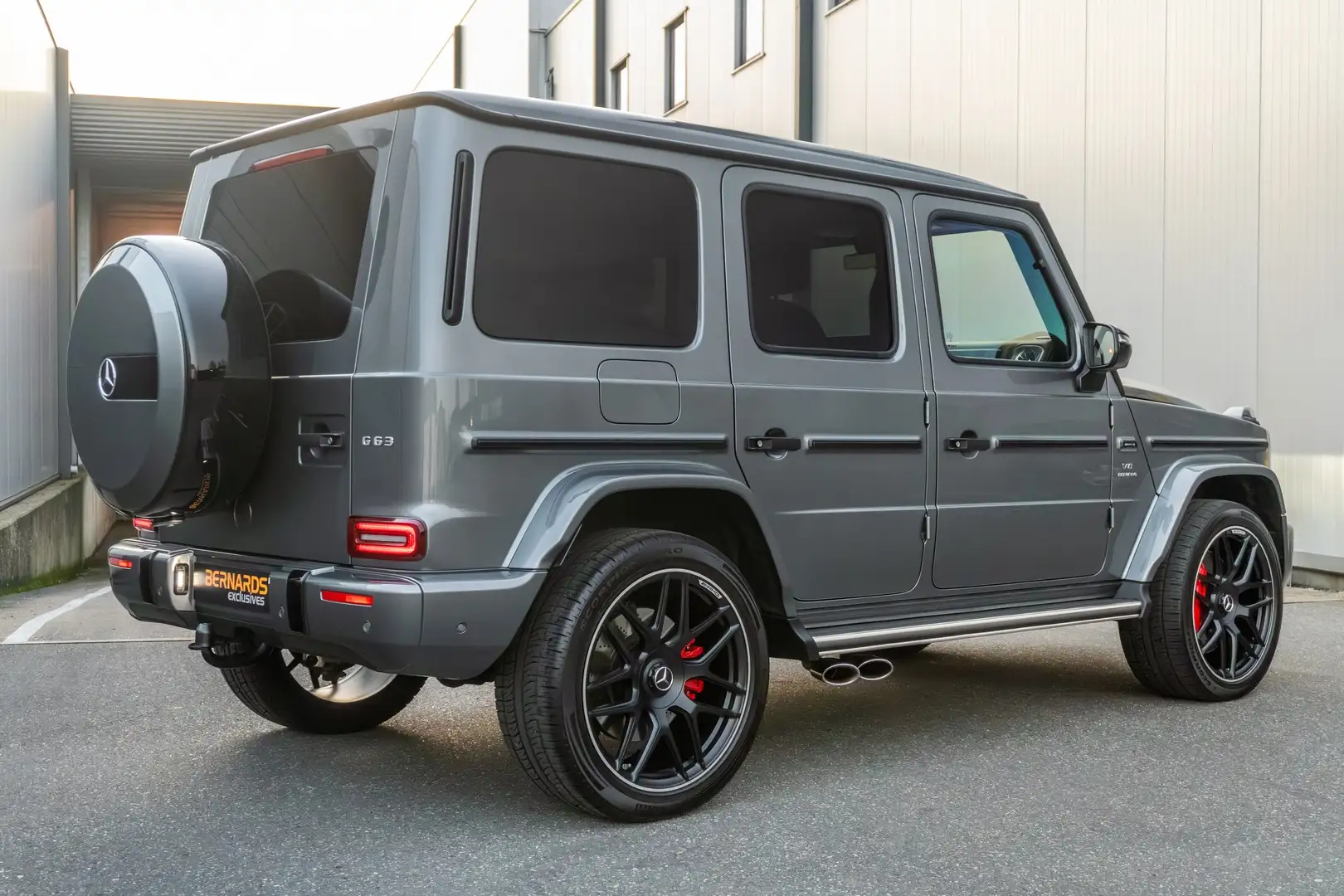 Mercedes-Benz G 63 AMG - Selenite Grey Metallic - Burmester - Carbon - Su Grau - 2