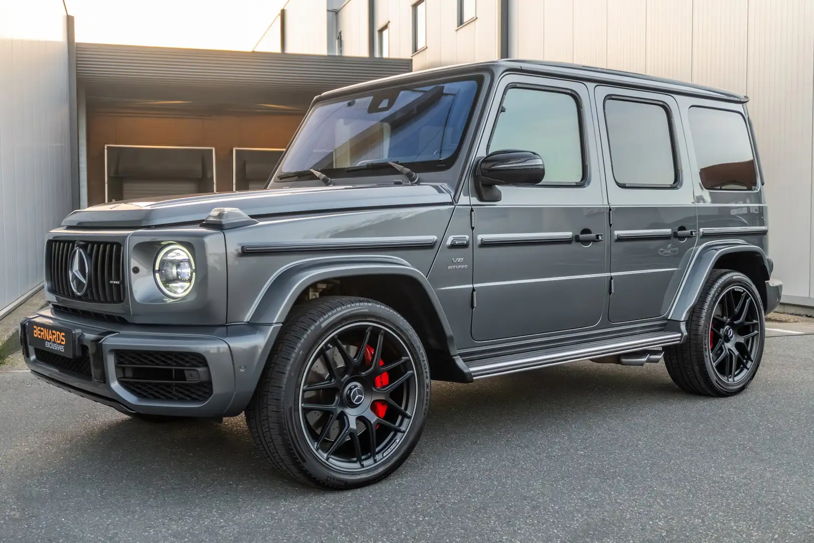 Mercedes-Benz G 63 AMG - Selenite Grey Metallic - Burmester - Carbon - Su Grau - 1