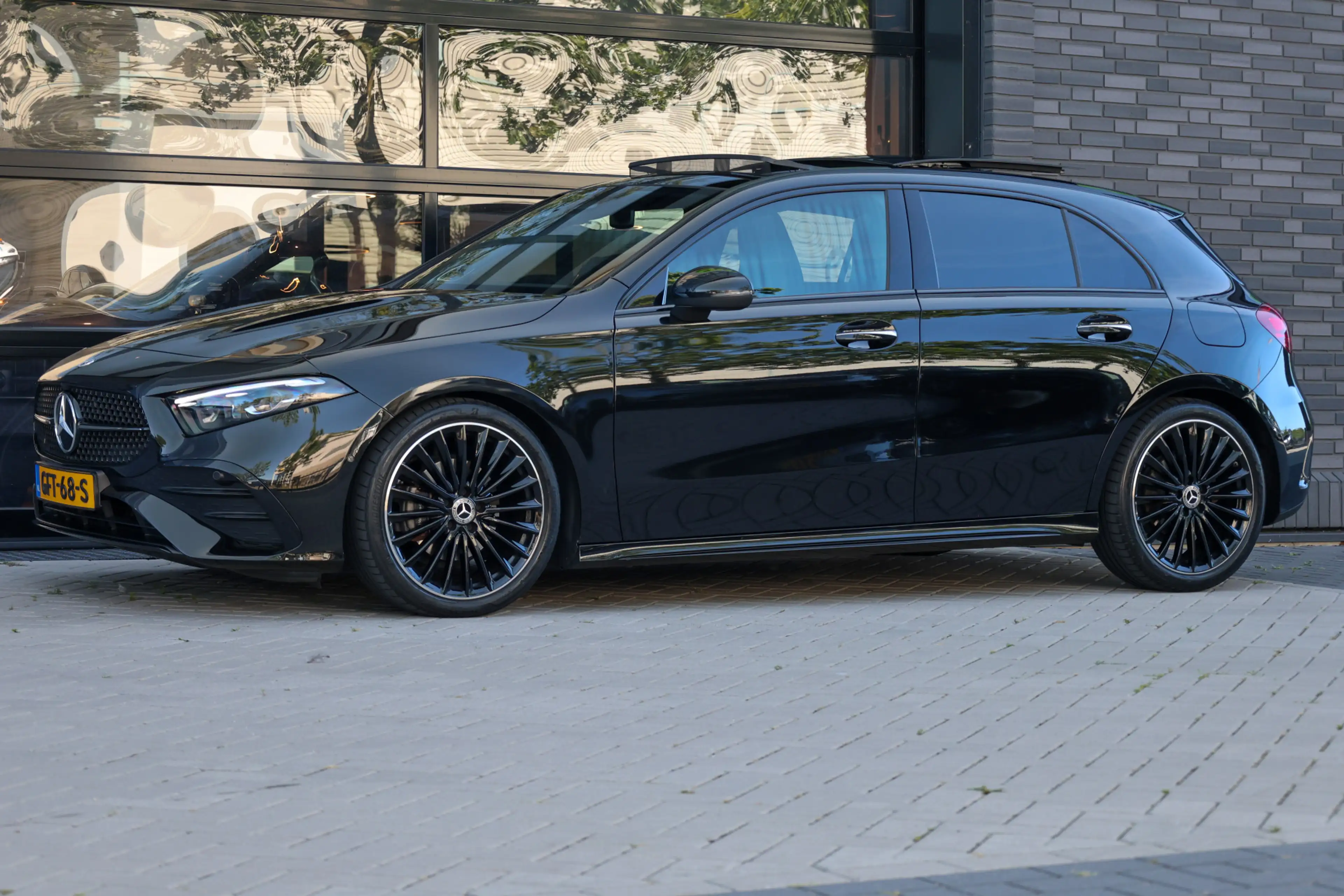 Mercedes-Benz A 180 AMG Line | FACELIFT | DEALER.OND | PANO | CARPLAY — photo 10