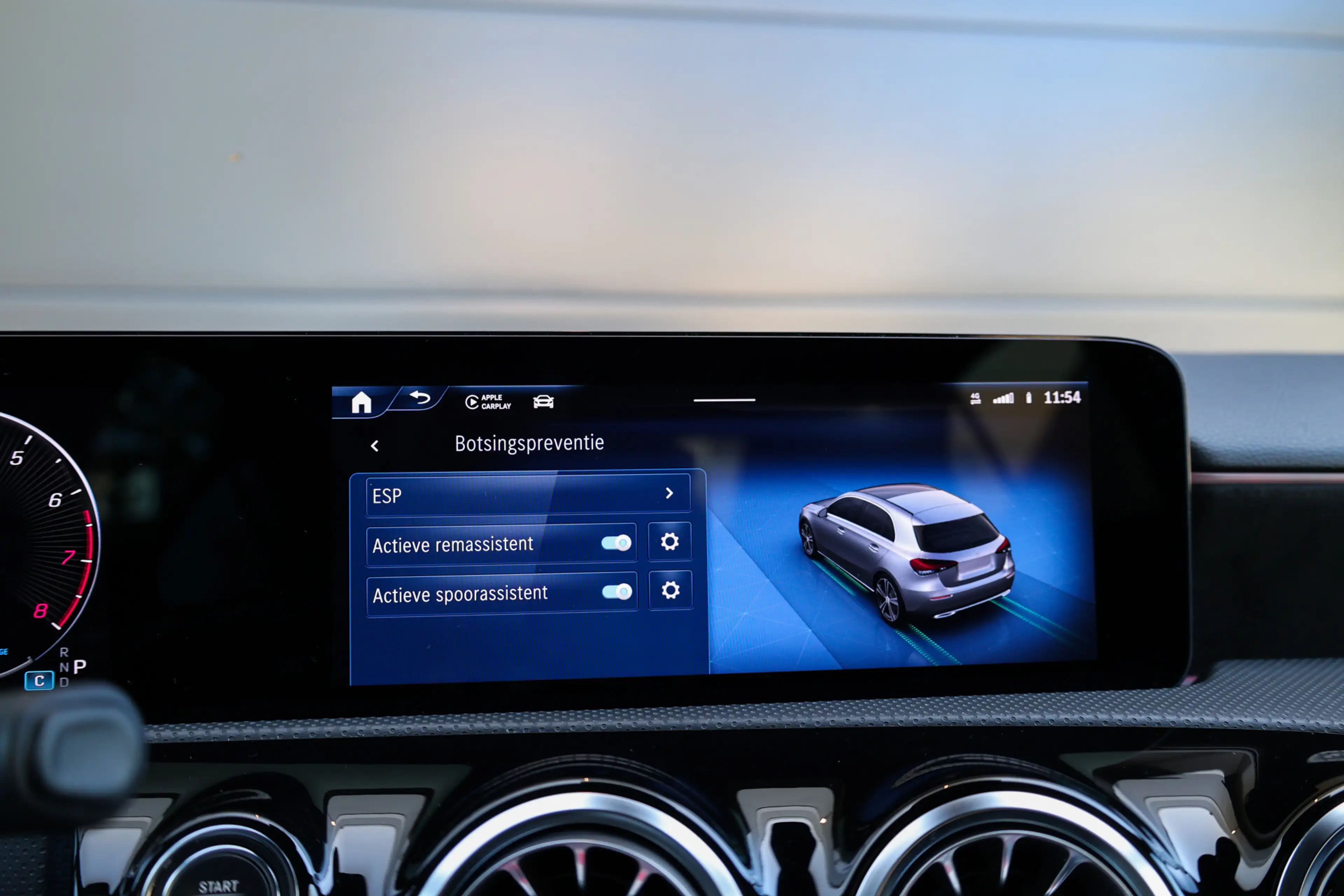Mercedes-Benz A 180 AMG Line | FACELIFT | DEALER.OND | PANO | CARPLAY — photo 29