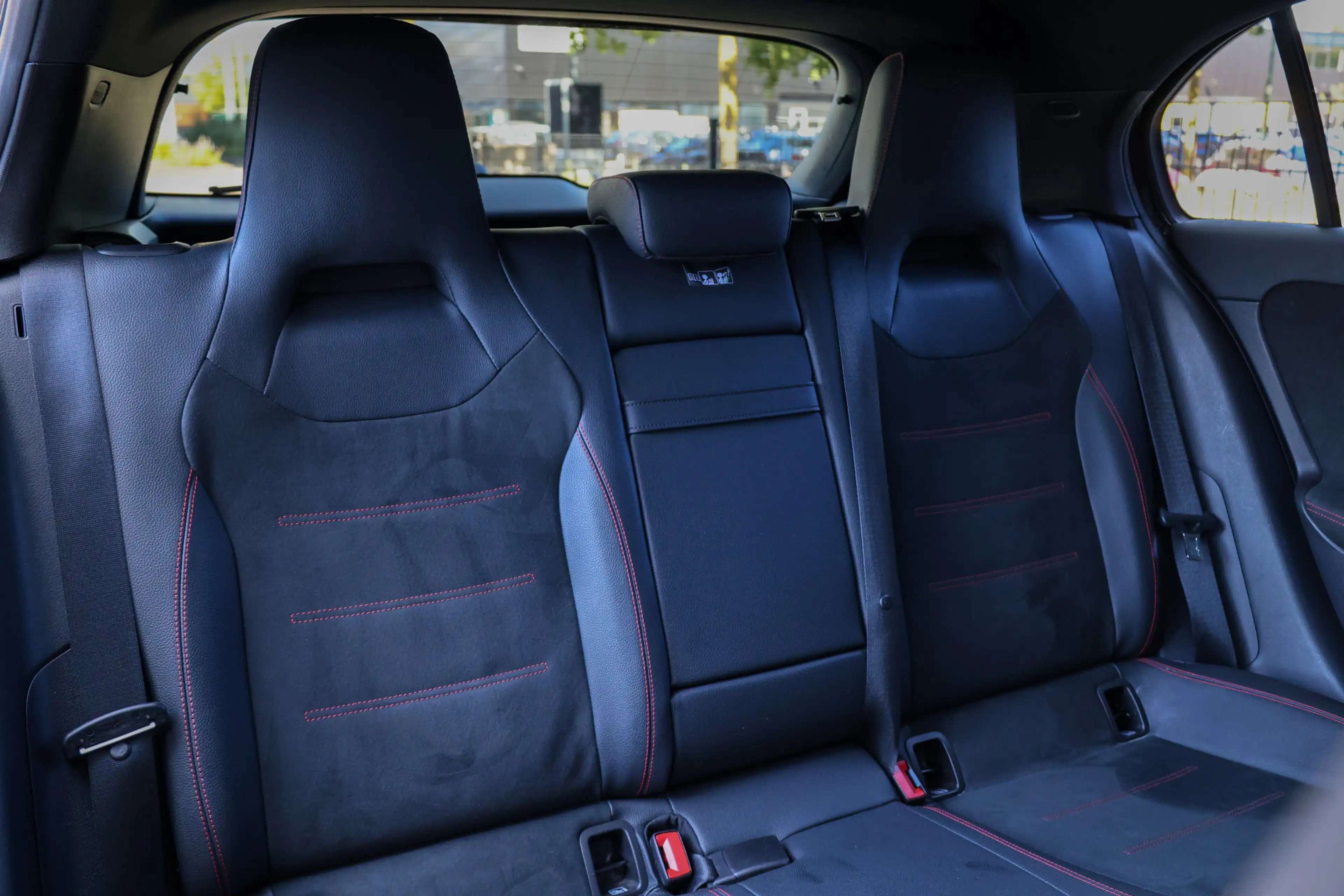 Mercedes-Benz A 180 AMG Line | FACELIFT | DEALER.OND | PANO | CARPLAY — photo 40