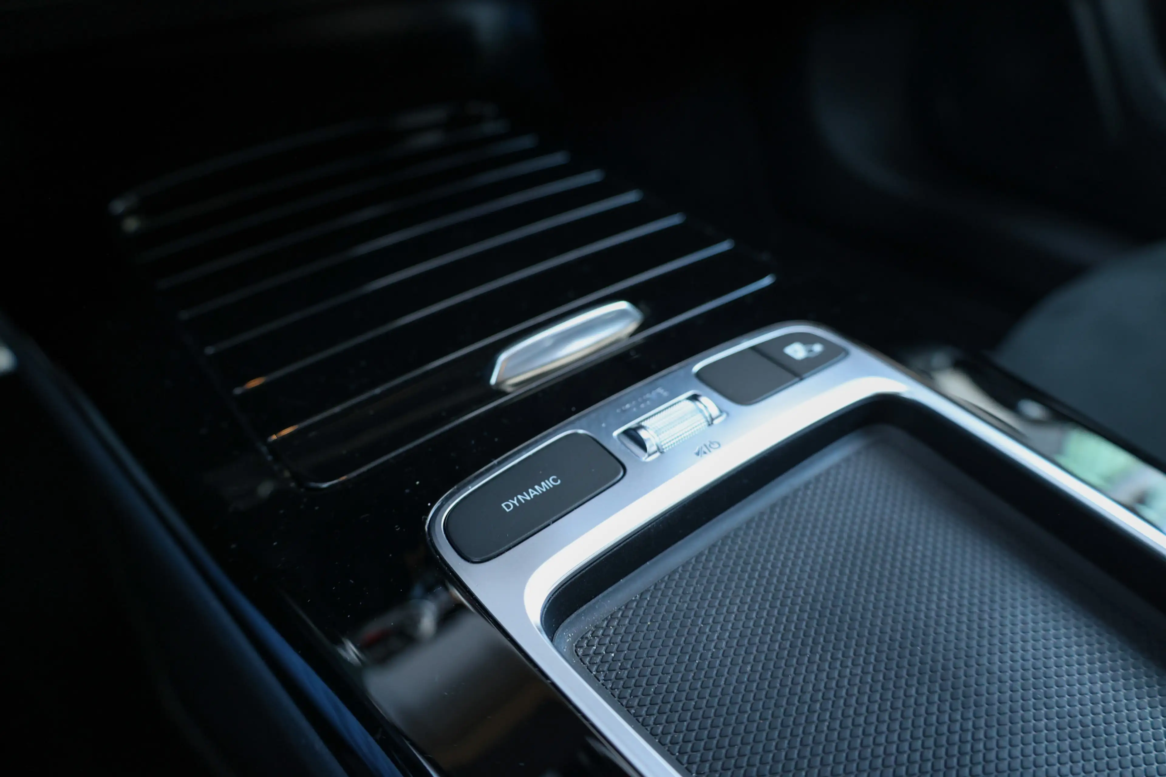 Mercedes-Benz A 180 AMG Line | FACELIFT | DEALER.OND | PANO | CARPLAY — photo 34