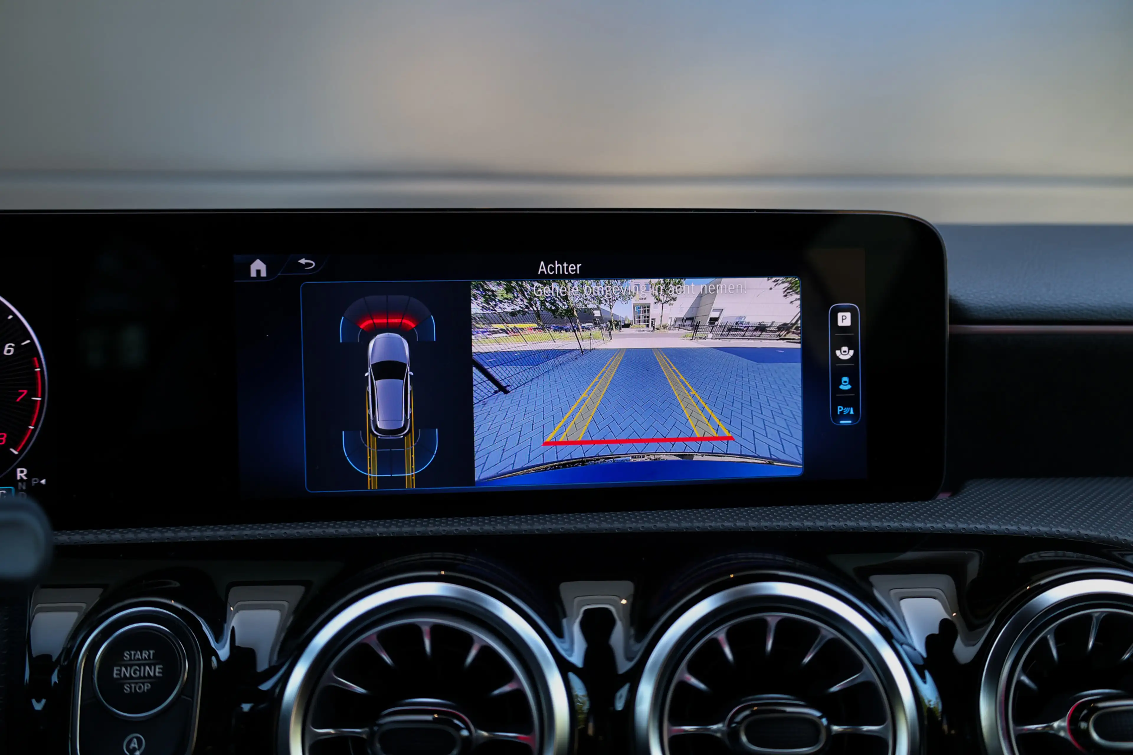 Mercedes-Benz A 180 AMG Line | FACELIFT | DEALER.OND | PANO | CARPLAY — photo 31