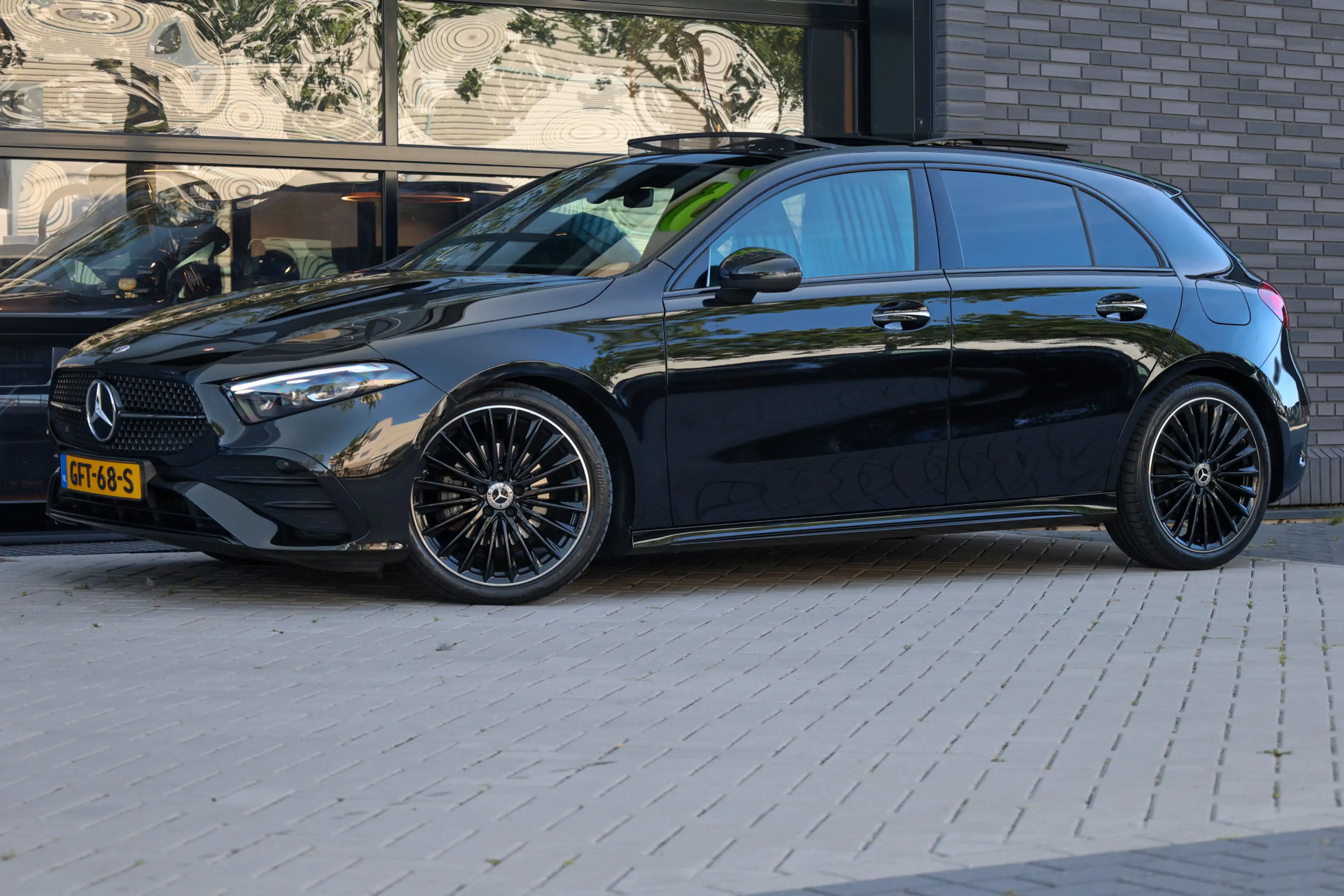 Mercedes-Benz A 180 AMG Line | FACELIFT | DEALER.OND | PANO | CARPLAY — photo 8