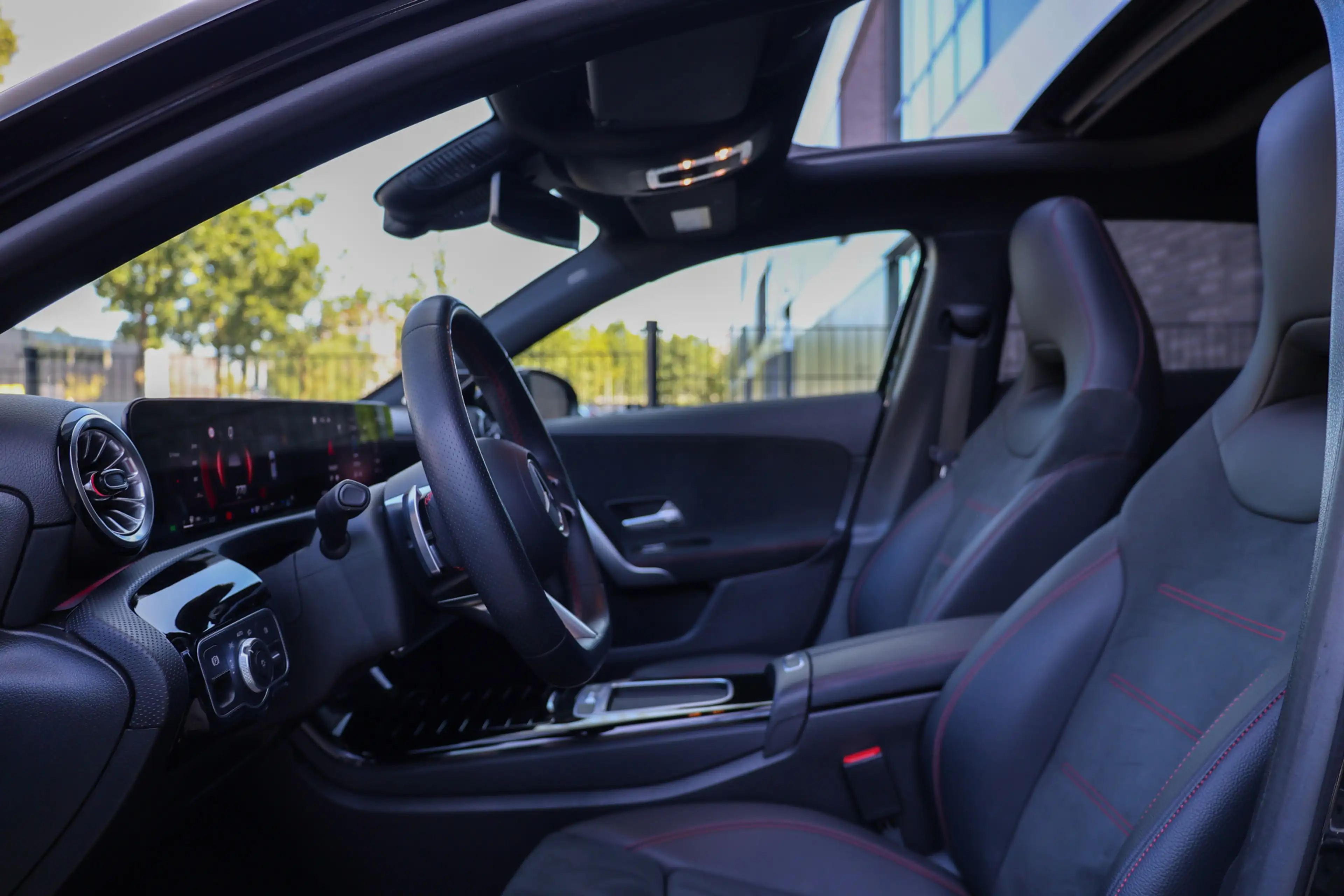Mercedes-Benz A 180 AMG Line | FACELIFT | DEALER.OND | PANO | CARPLAY — photo 18